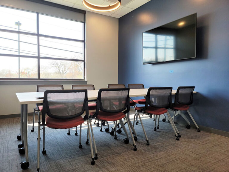 RE/MAX Evolved conference room