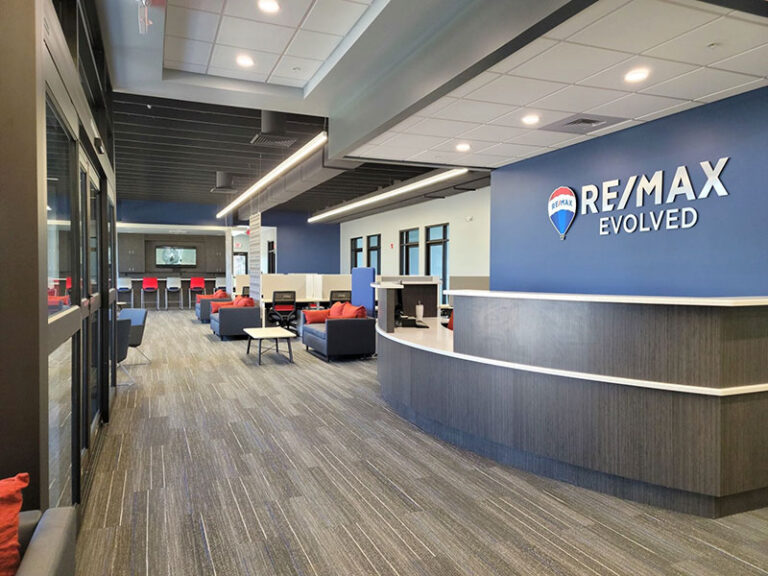 RE/MAX Evolved lobby