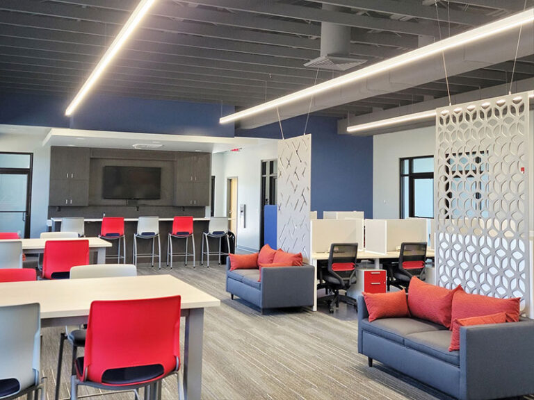 RE/MAX Evolved open workspace